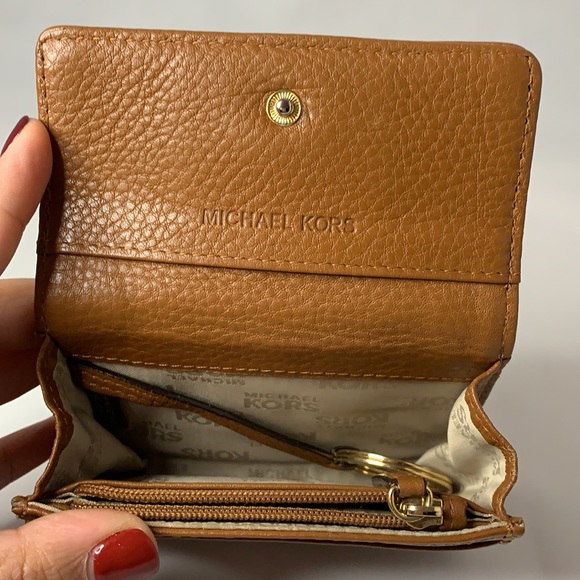 Michael Kors wallet - Picture 2 of 4